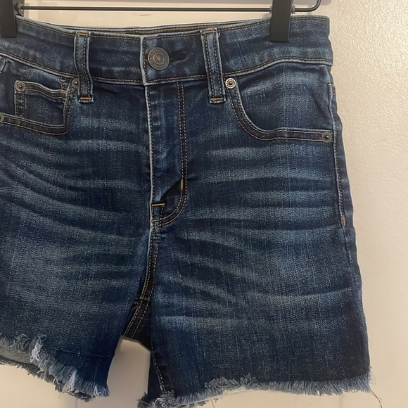 American Eagle Hi Rise Shortie Denim Shorts with Raw Edge Hem 4 - Picture 4 of 9